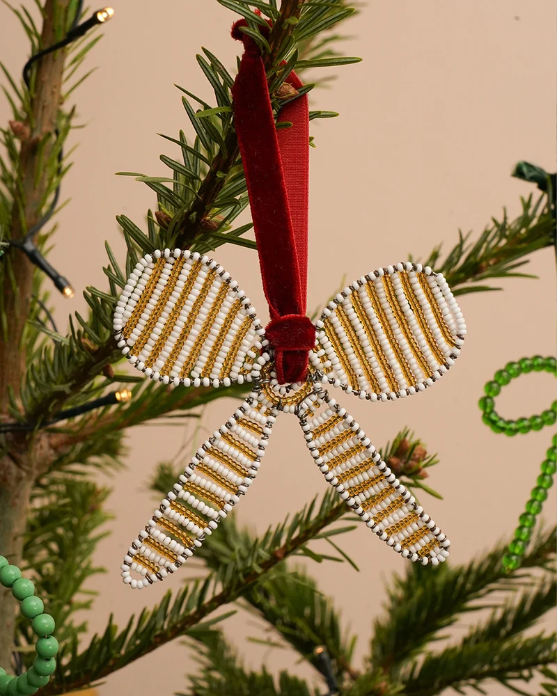 HIJI: Hand-beaded White and Gold Bow Tree Decoration