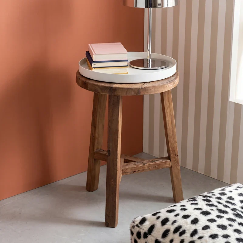 Rustikaler Hocker aus Altholz – Farmwood