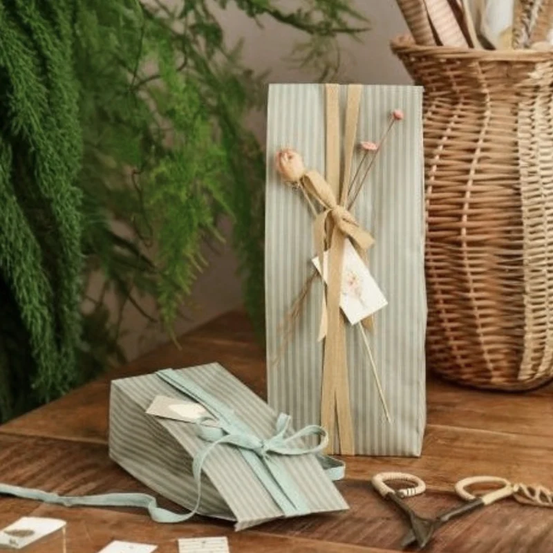 Geschenktüte - Streifen grün