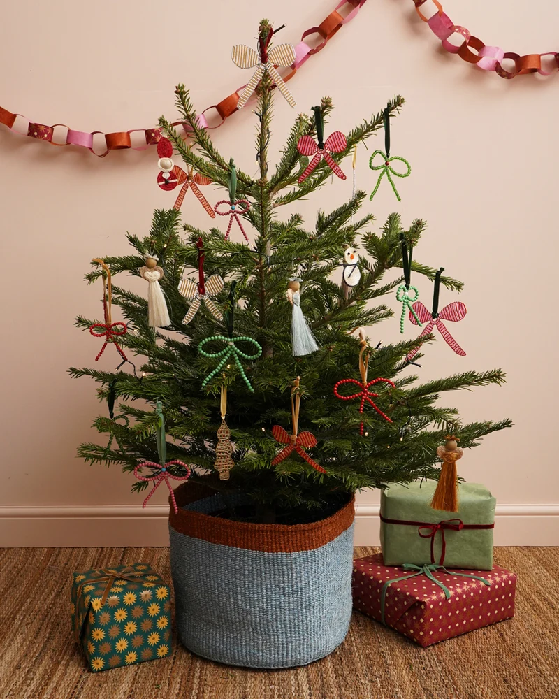 KESI: Hand-beaded Red and Gold Bow Tree Decoration