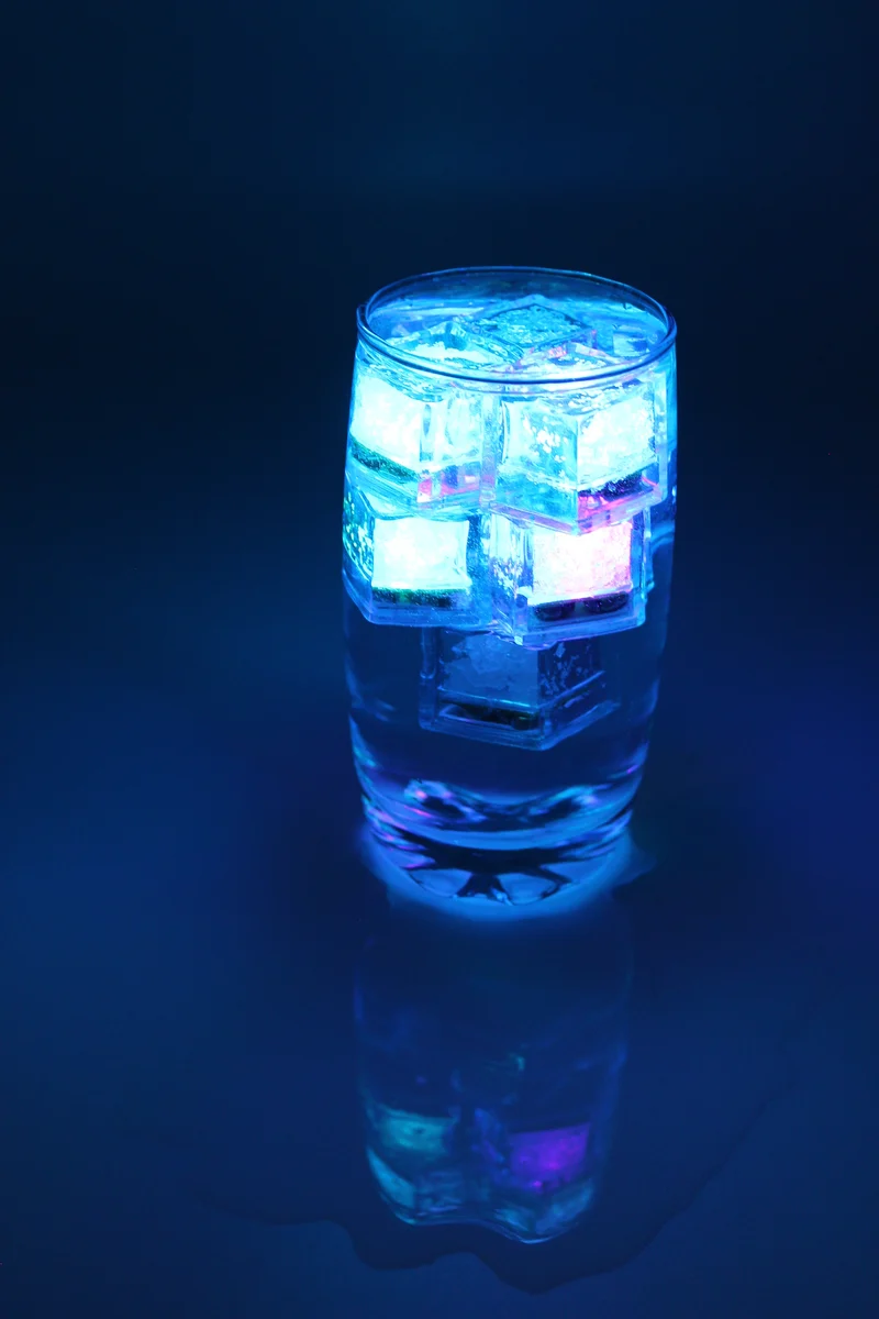 LED Eiswürfel, 4tlg., Party- und Barzubehör, Tisch-Accessoire