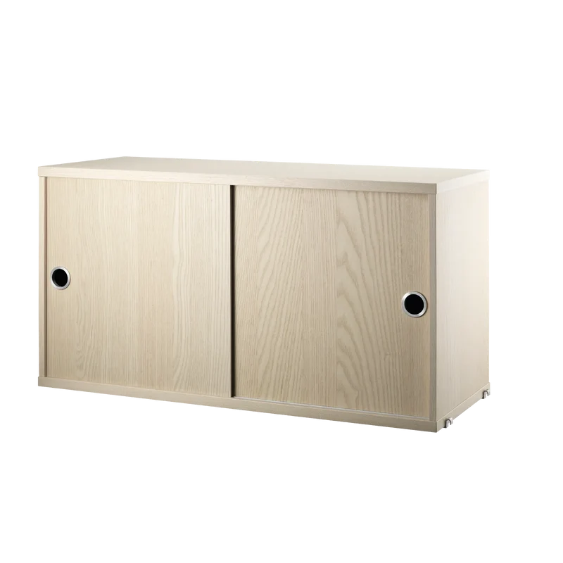 String Schrank mit Schiebetüren - String Furniture