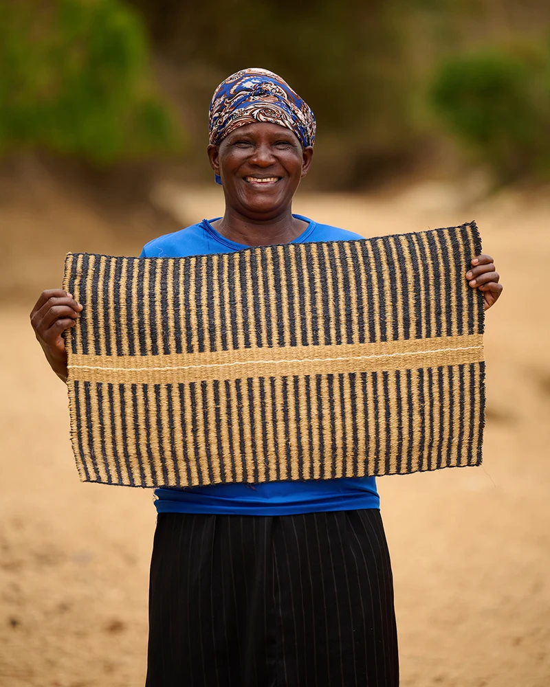 NYUNGU: Natural & Black Woven Sisal Doormat