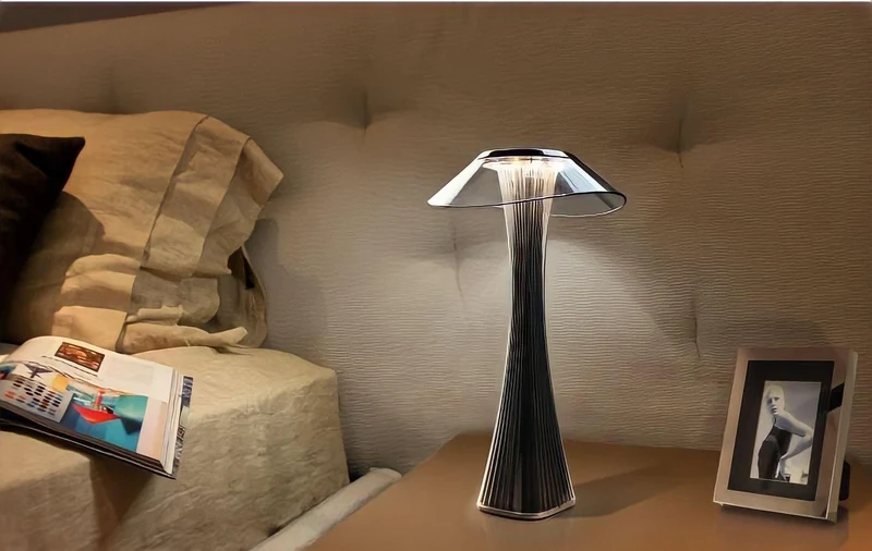 Dimmbare Tischlampe elegant