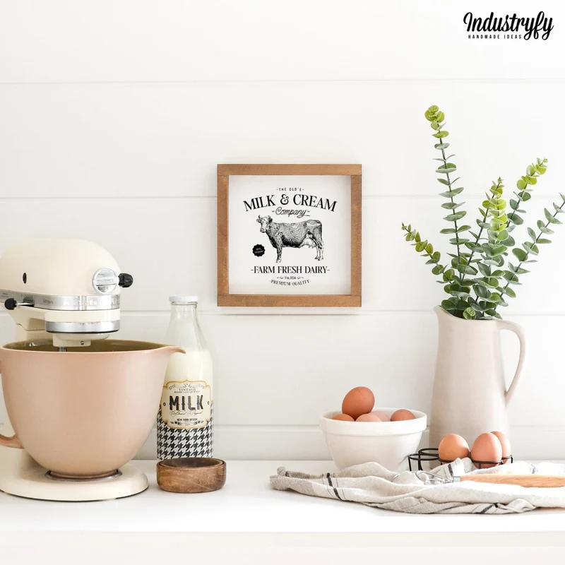 Landhaus Schild | Milk & Cream Co.
