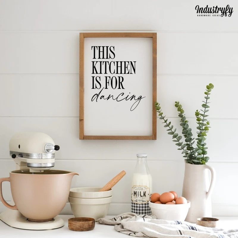 Landhaus Schild | This kitchen is for dancing