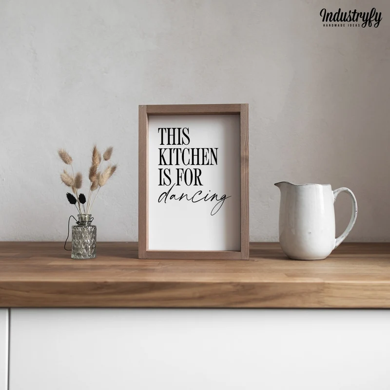 Landhaus Schild | This kitchen is for dancing