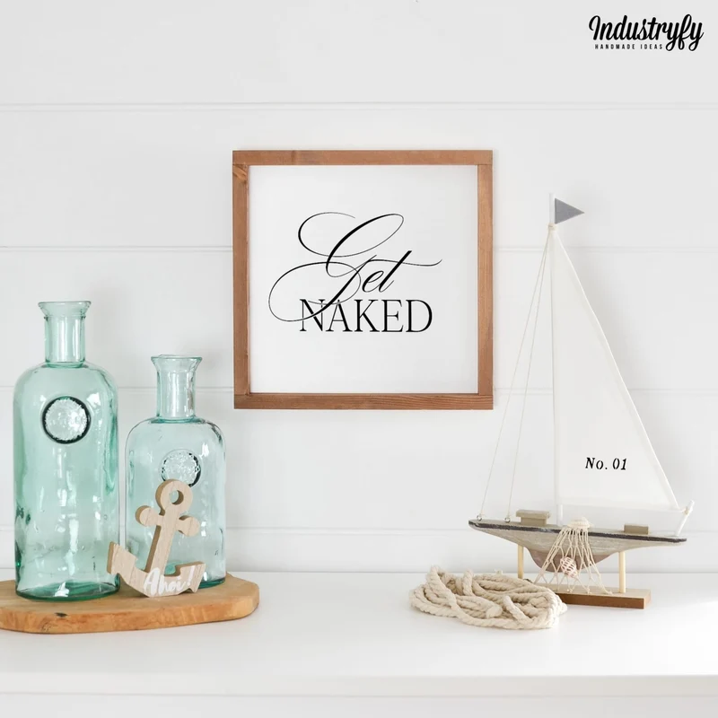 Landhaus Schild | Get naked