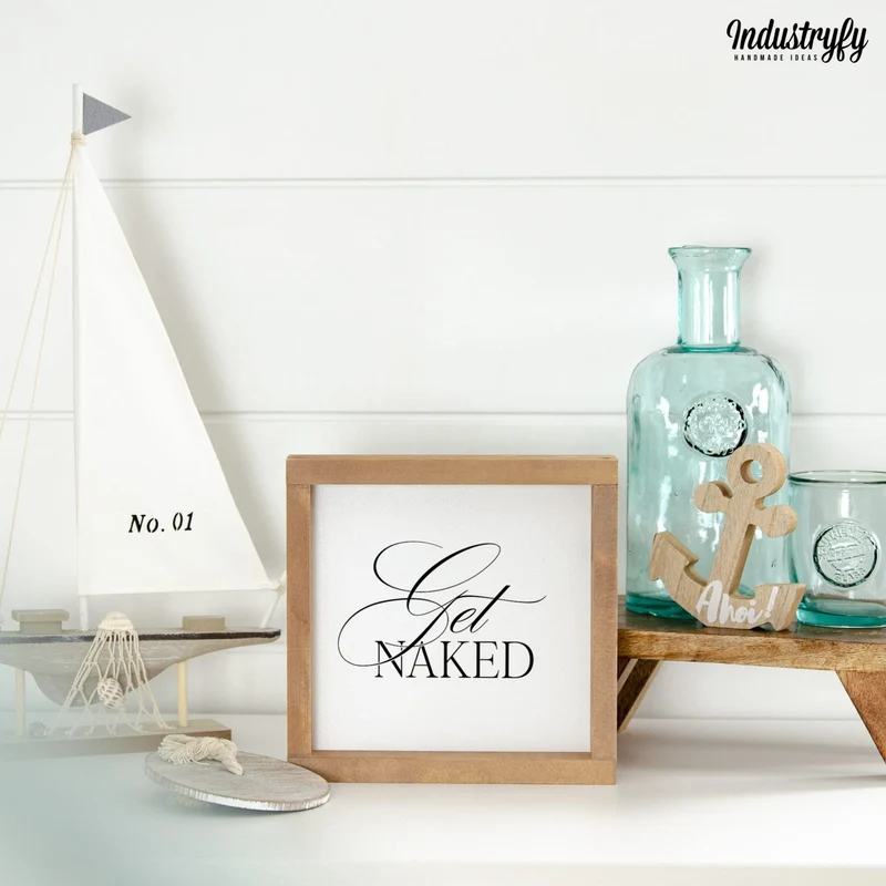 Landhaus Schild | Get naked