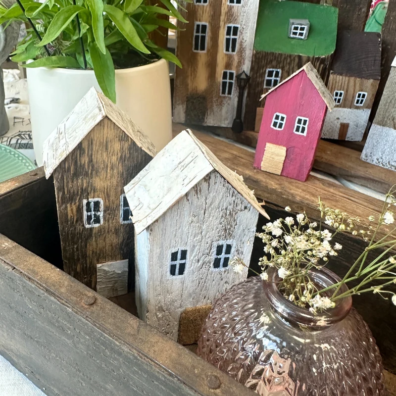 Holzhaus • handmade • recycling product • Gr. S