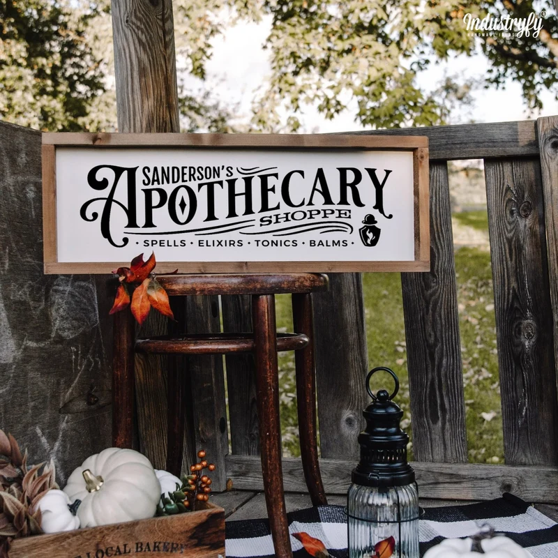 Landhaus Schild | Sanderson's Apothecary Shoppe