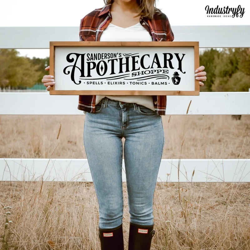 Landhaus Schild | Sanderson's Apothecary Shoppe