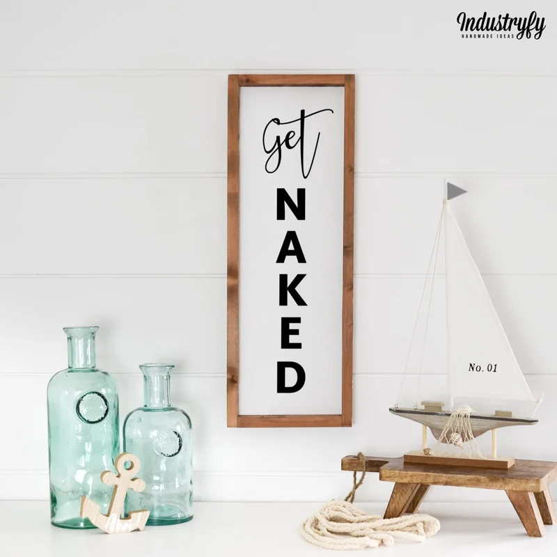 Landhaus Schild | Get naked No1