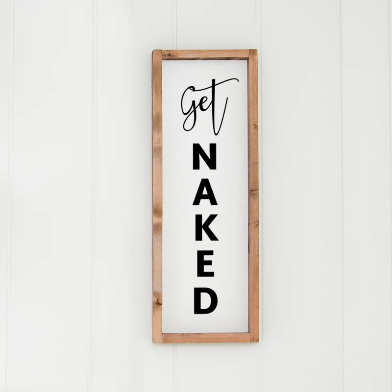 Landhaus Schild | Get naked No1