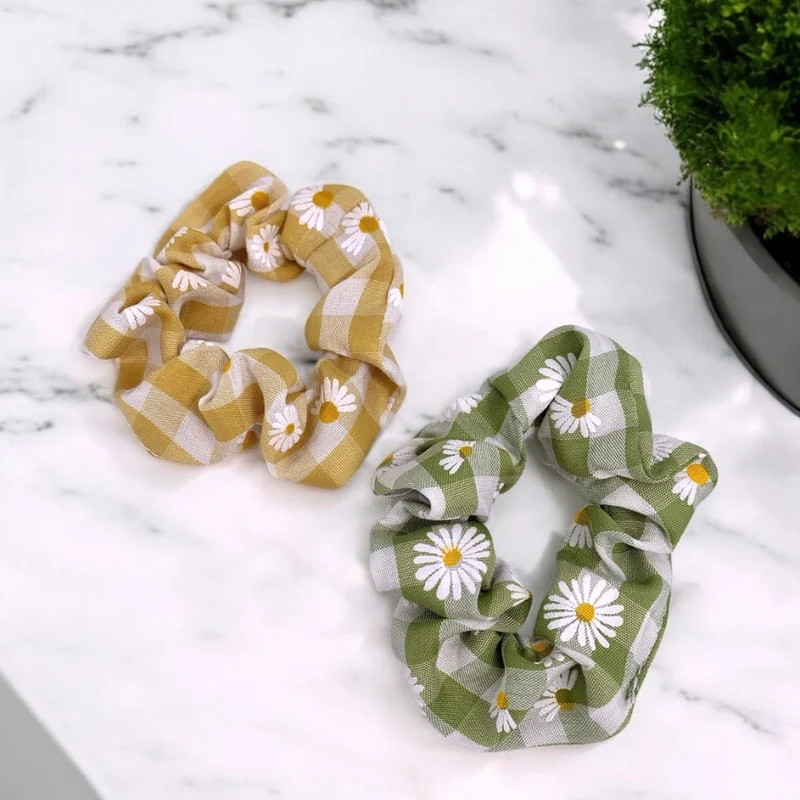 Scrunchie - Haargummi - Daisy - versch. Farben