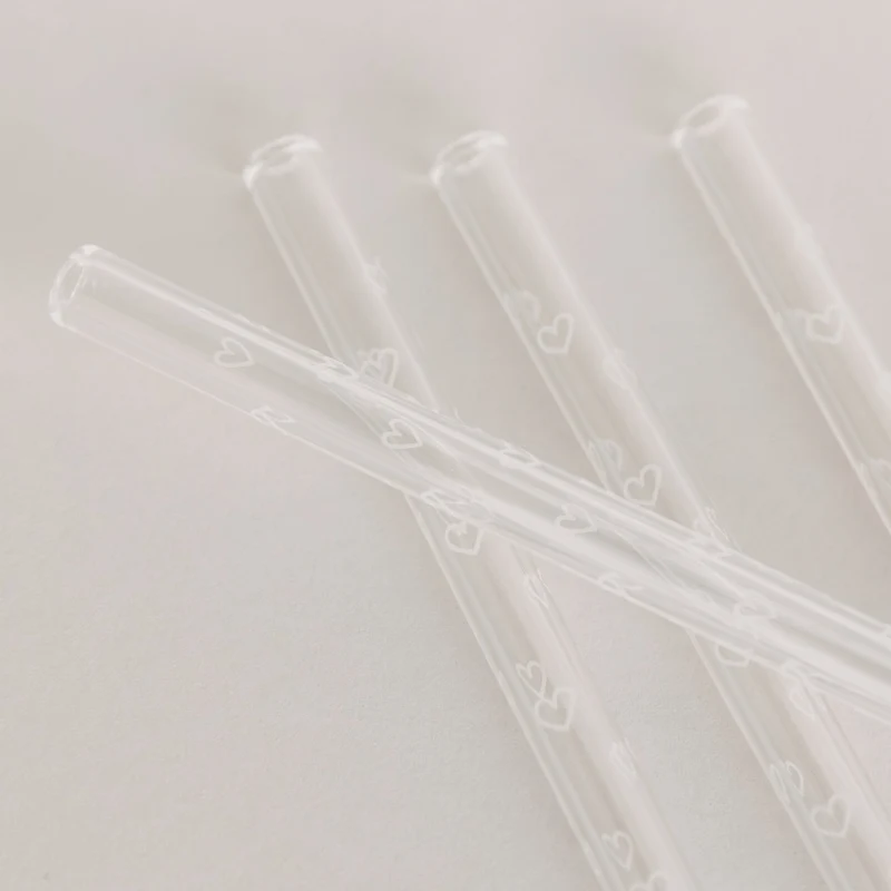 Strohhalme - Herzen weiss - 4er SET mit Bürste