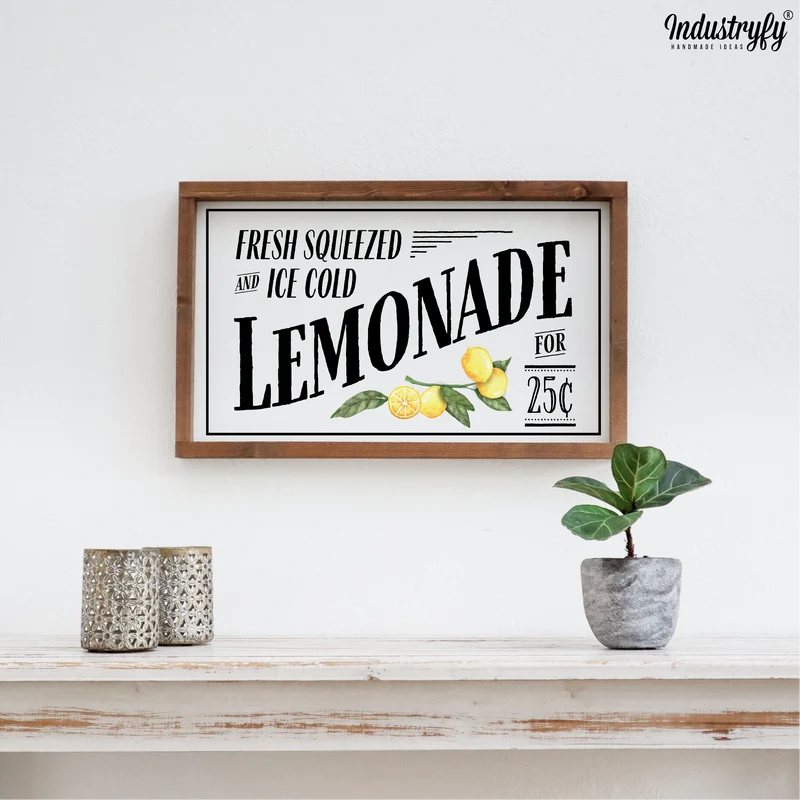 Landhaus Schild | Fresh squeezed lemonade