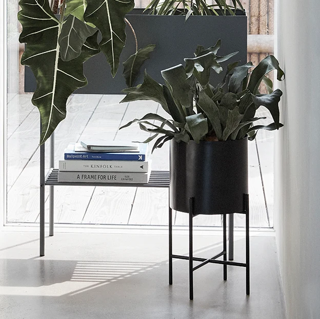 Blumentopf mit Gestell - Hübsch Interior