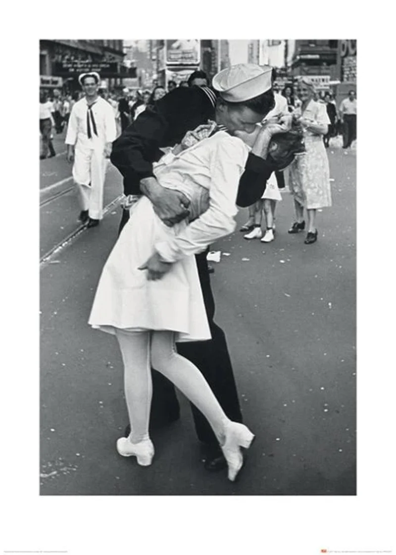 Kunstdruck Time Life - War Time Kiss 50x70cm
